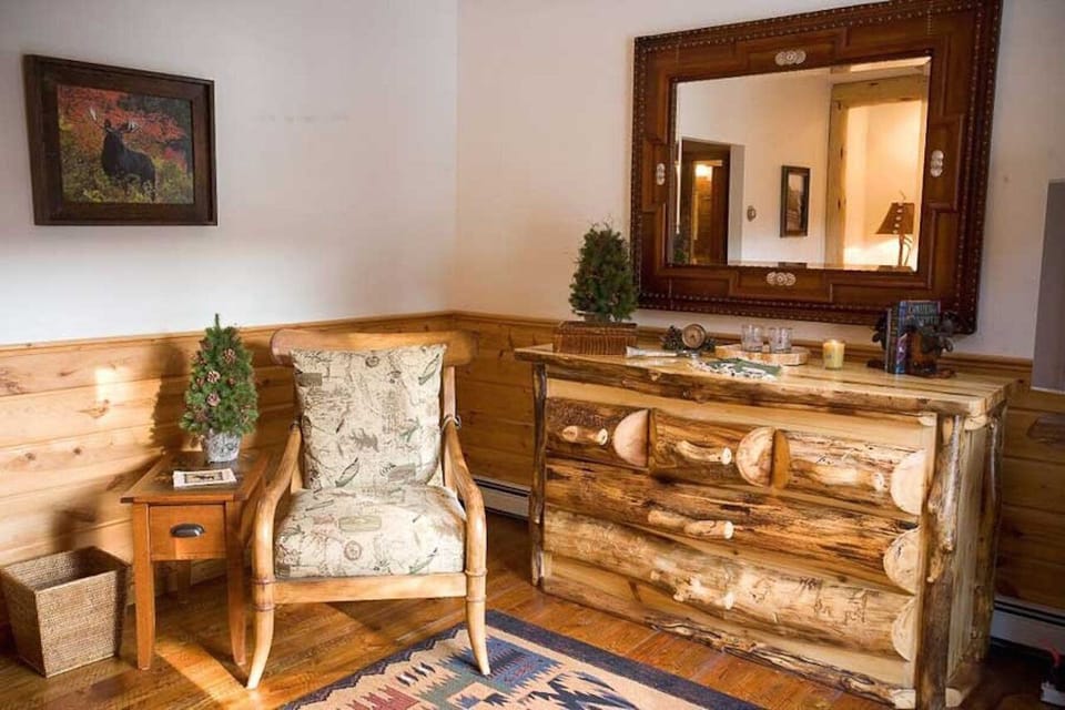 Exquisite hand-carved furniture adorns all bedrooms.