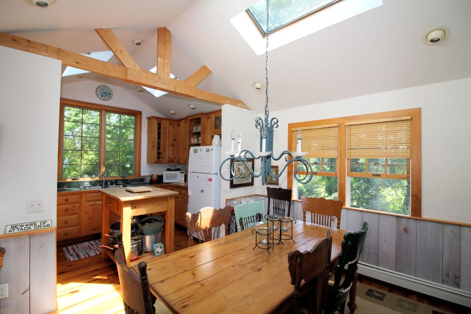 Dining room is between kitchen and living room