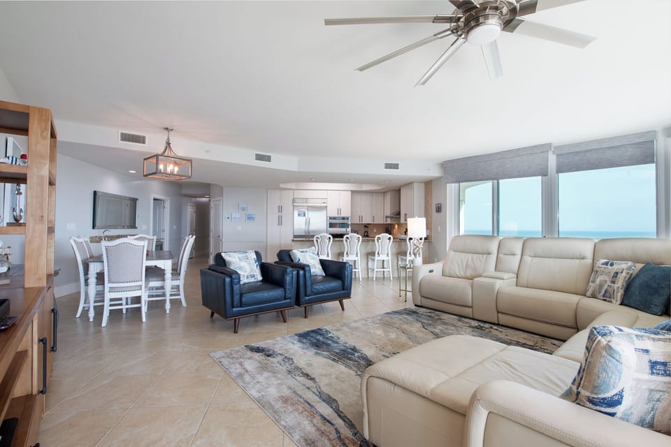 Caribe Resort C1215 Living Room