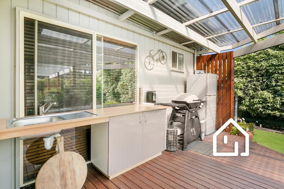 The outdoor alfresco kitchenette