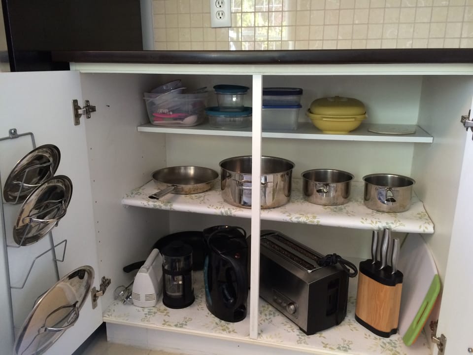 Fully stocked kitchen to prepare all your meals