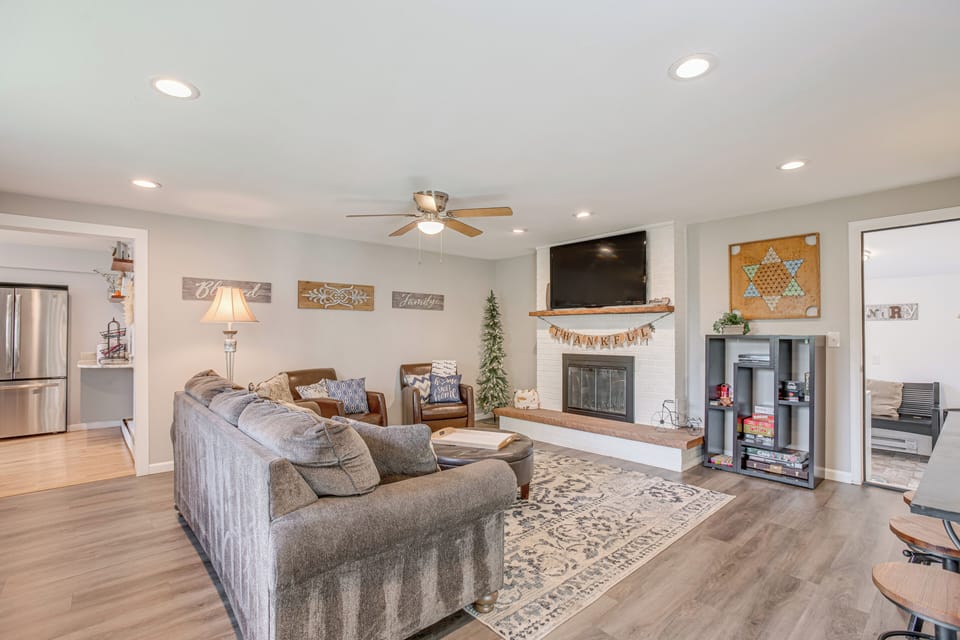 Wheat Ridge Vacation Rental | 2BR | 2BA | 1,625 Sq Ft | Step-Free Access