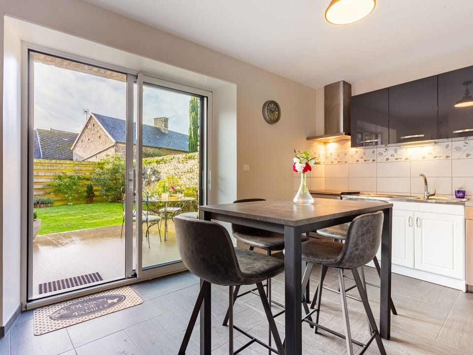 Furniture, Property, Table, Window, Plant, Cabinetry, Wood, Countertop, Interior Design, Lighting