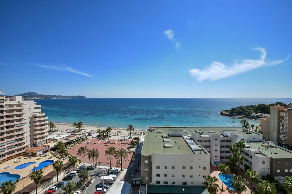 Views from the Apolo XVI Building near La Fossa