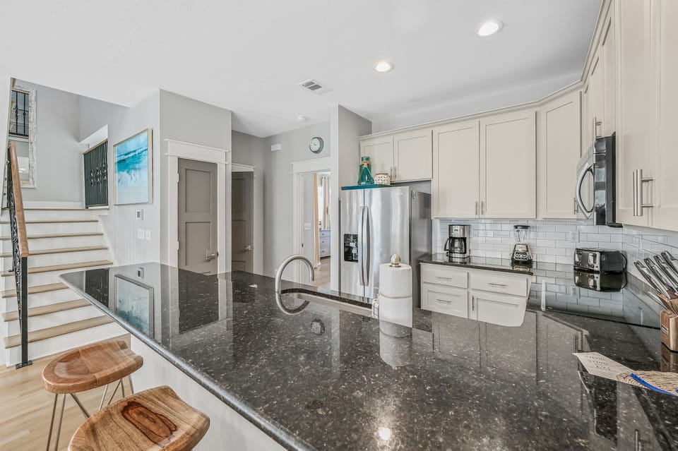 Edge of the Sea - Seacrest Beach - Second Floor - Kitchen Bar Area