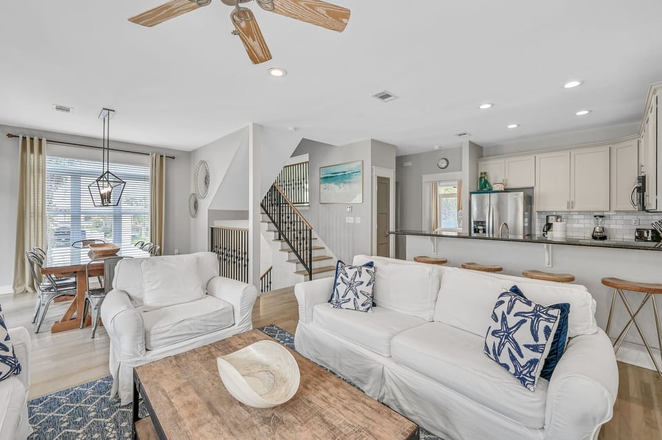 Edge of the Sea - Seacrest Beach - Second Floor - Living Area