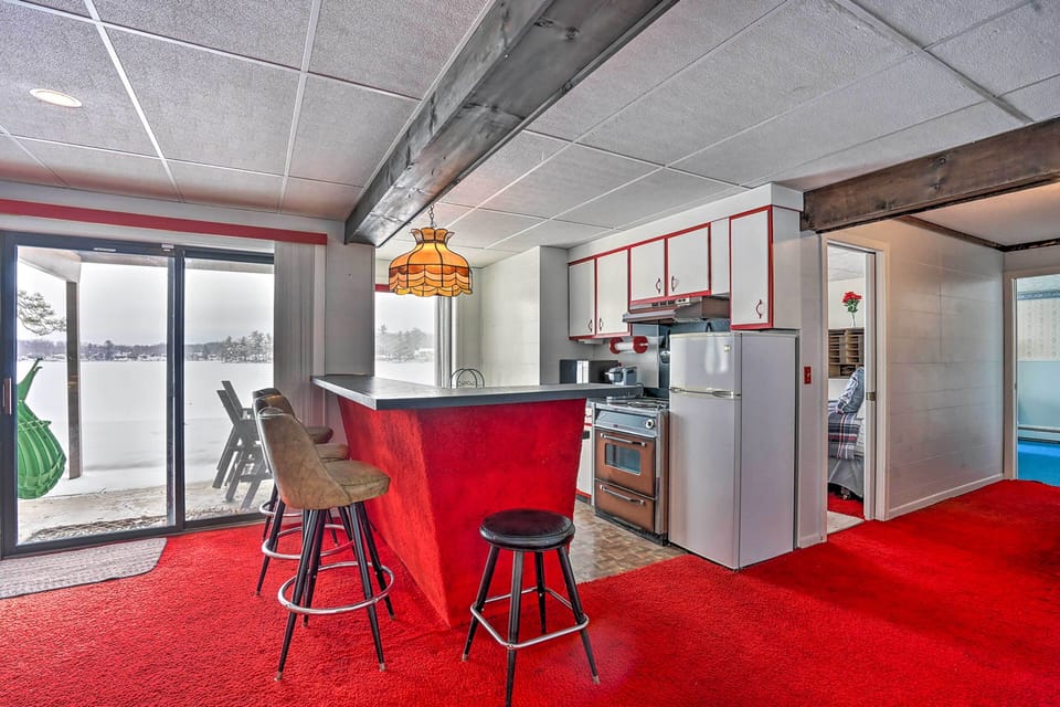Addt'l Kitchen | Bar Seating | Keurig Coffee Maker
