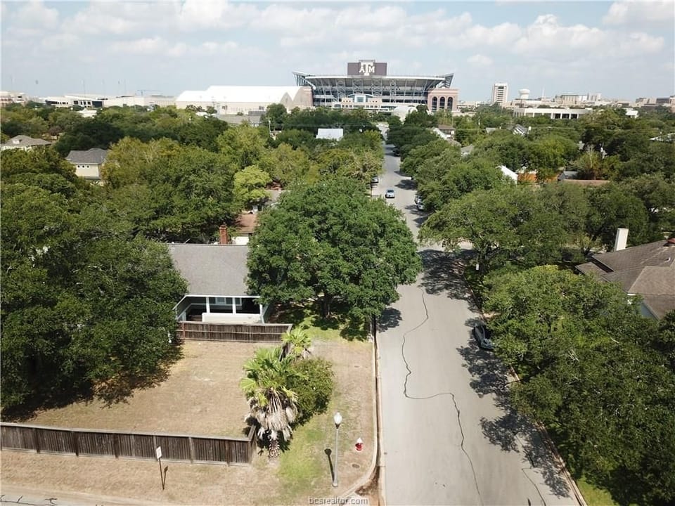 A short walk to Kyle Field 
