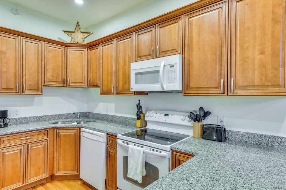 Kitchen | Drip Coffee Maker | Dishwasher | Cooking Basics