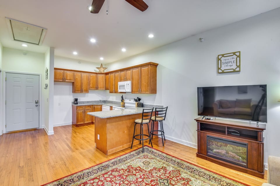 Living Space | Free WiFi | Smart TV