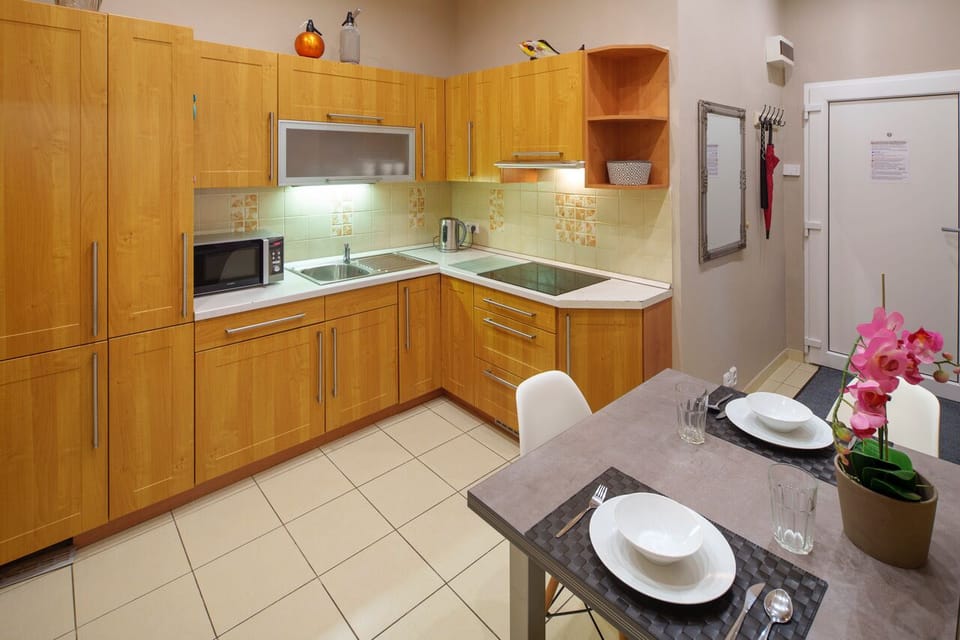 Kitchen with dining table