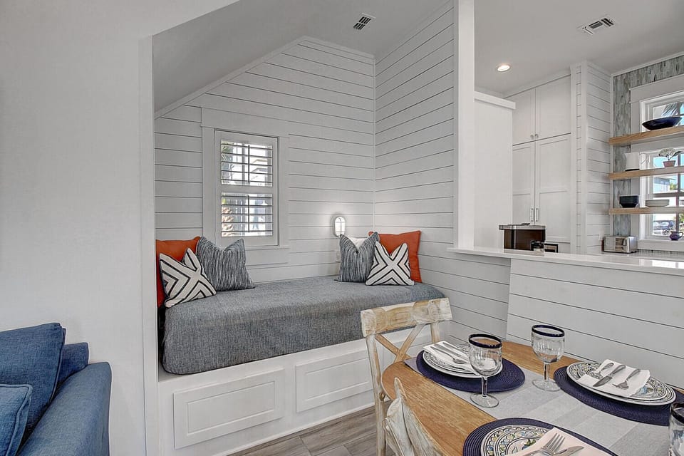 1st Floor Twin Nook