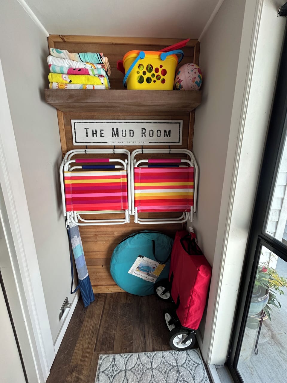 Entryway mudroom with beach items