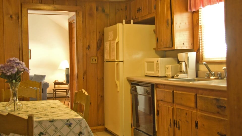 Equipped kitchen.
