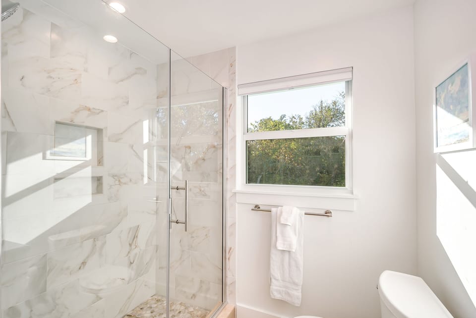 Master 1 Shower