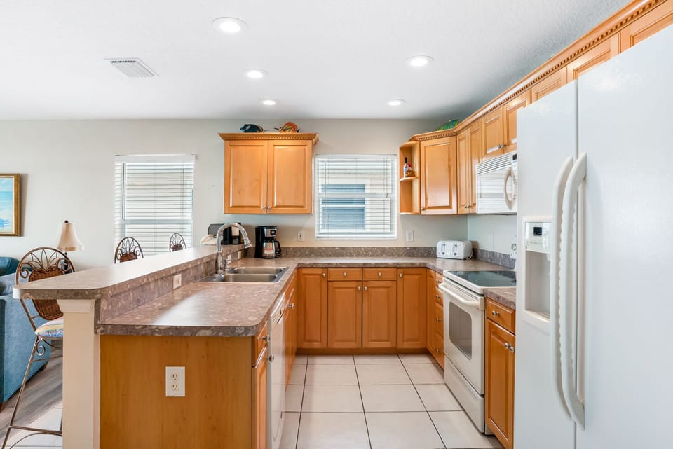 Fully equipped kitchen