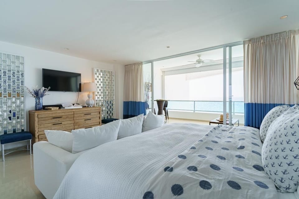 Master  bedroom with Ocean view