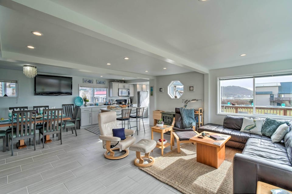 Living Room | Free WiFi | Central Heat | 1st Floor