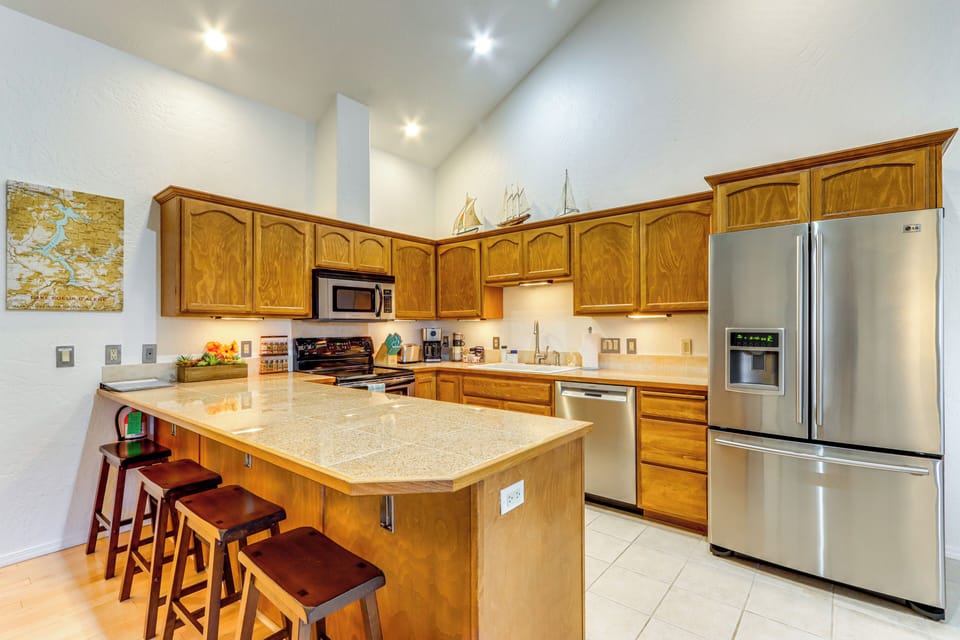 Kitchen | Cooking Basics | Bar Seating | Drip Coffee Maker