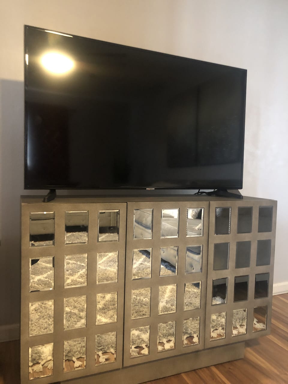 Living Room with 50 inch smart tv and cable tv