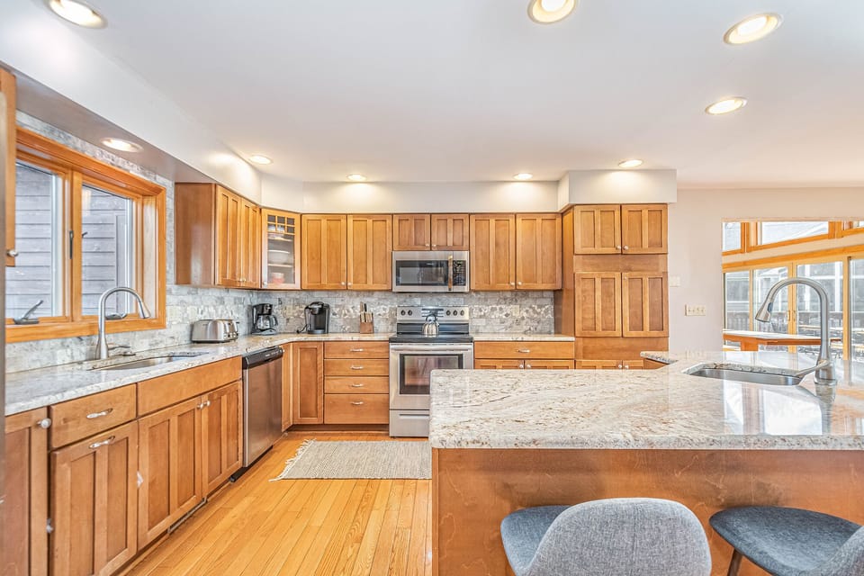 Full Kitchen