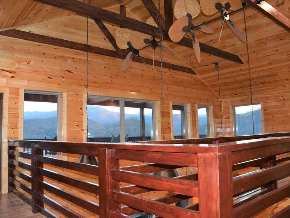 Upstairs Catwalk, unique paddle fan, and amazing views!