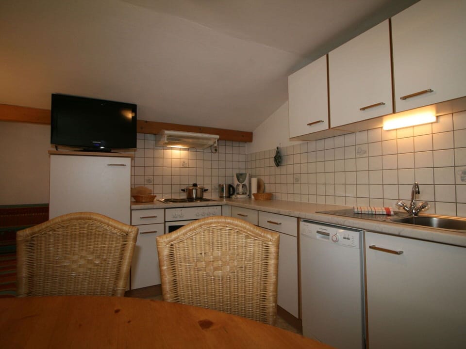 Cabinetry, Furniture, Countertop, Building, Kitchen Appliance, Kitchen, Wood, Home Appliance, Interior Design, Flooring