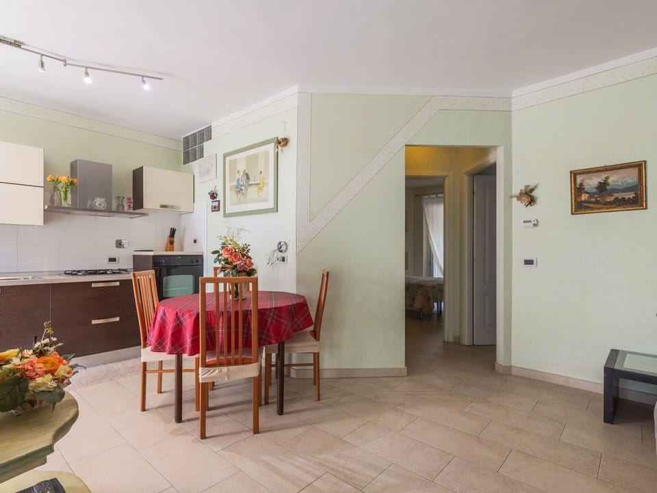 Furniture, Table, Picture Frame, Plant, Houseplant, Wood, Lighting, Hall, Interior Design, Flooring