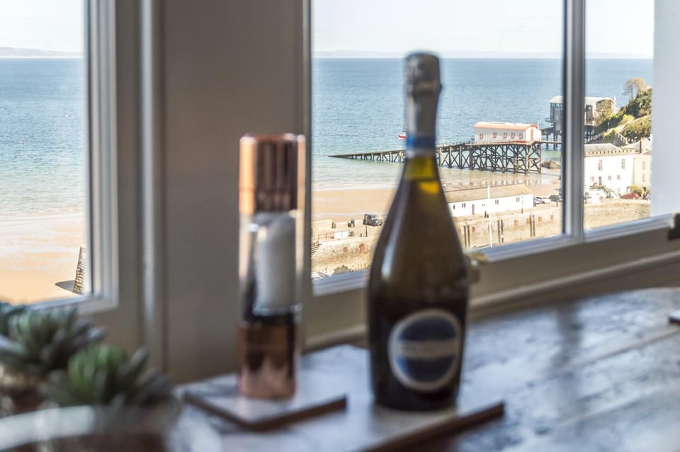 Lady Tenby - 2 Bedroom Luxury Apartment - Tenby (17482)