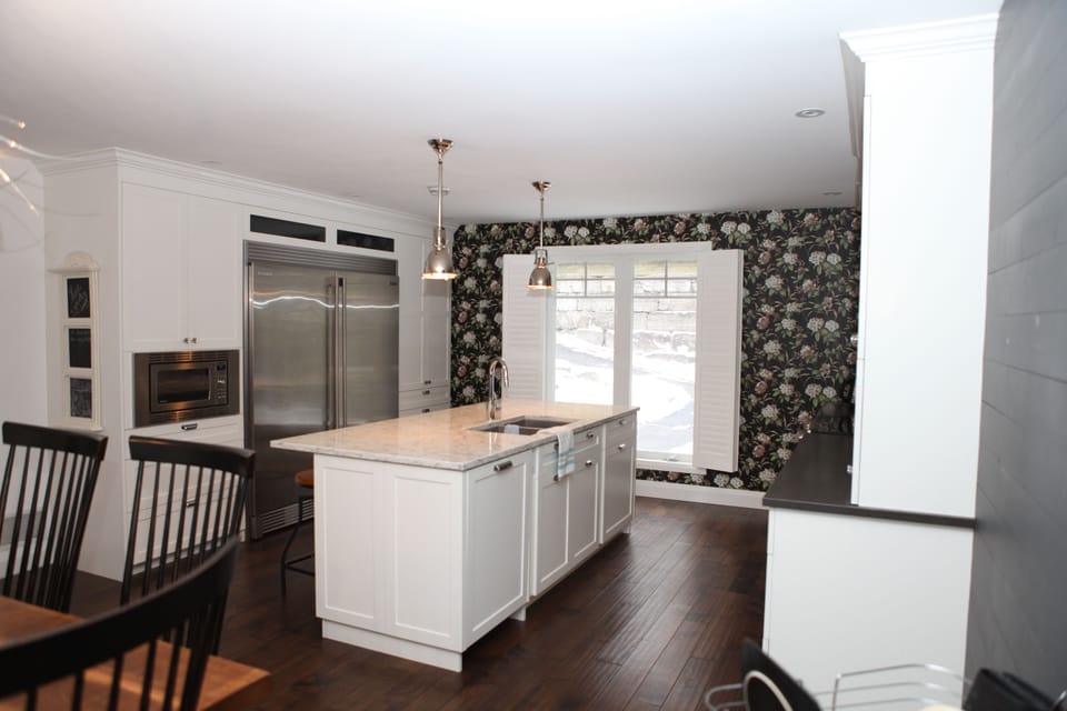 Kitchen (main floor)
