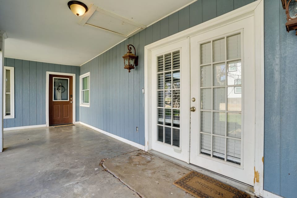 Private Entrance