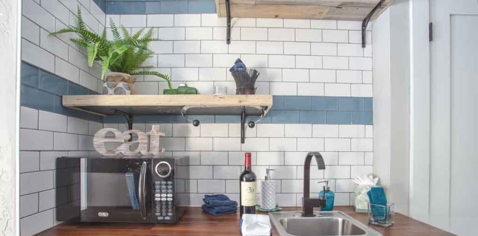 Convenient mini  kitchen