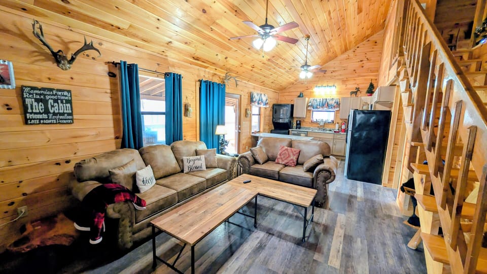 Newly updated, new furniture and kitchen cabinets and granite!