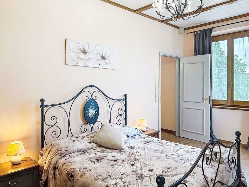 Bed, Bedding, Bedroom, Furniture, Bed Sheet, Interior Design, Linens, Room, Floor, Flooring