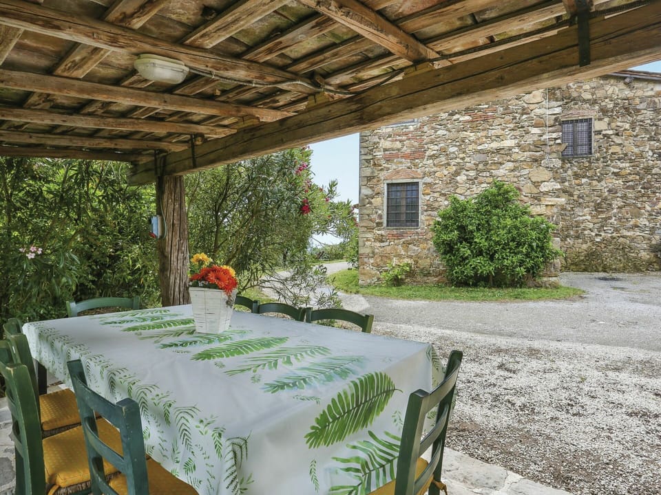 Plant, Property, Building, Furniture, Table, Flowerpot, Tablecloth, Shade, Window, Chair