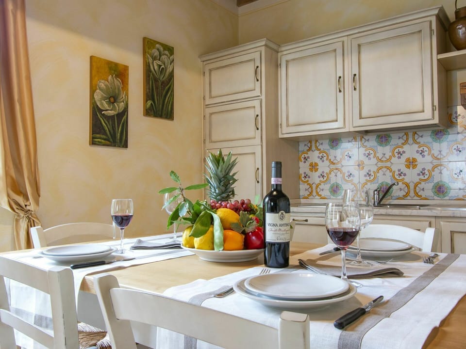 Property, Furniture, Tableware, Cabinetry, Plant, Countertop, Kitchen, Dishware, Building, Interior Design