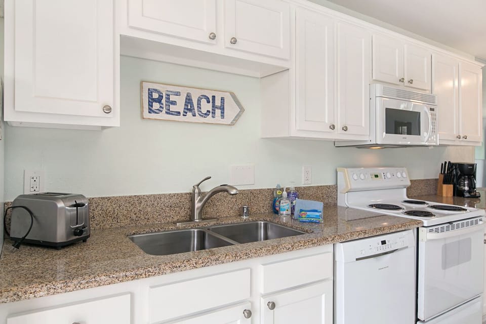 All the kitchen essentials to prepare a home-cooked meal.