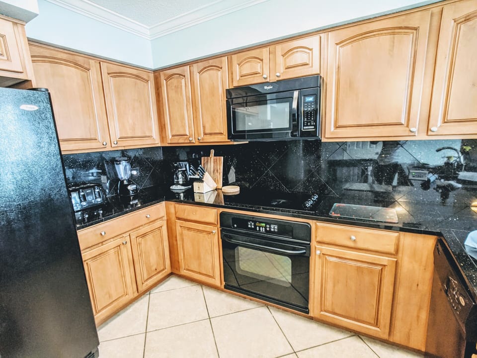 Full kitchen with full amenities. 