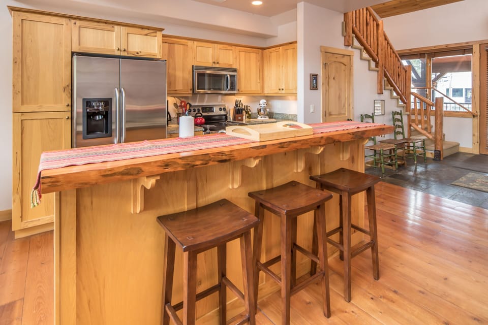Have breakfast at the bar | Main Level