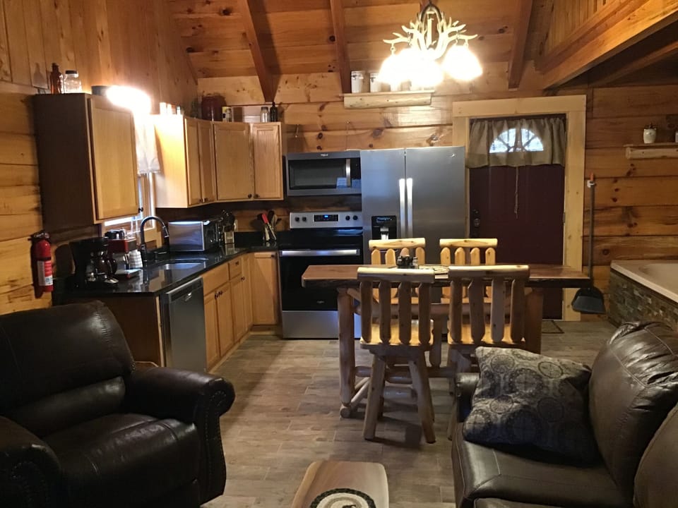 Kitchen/Living Room Area