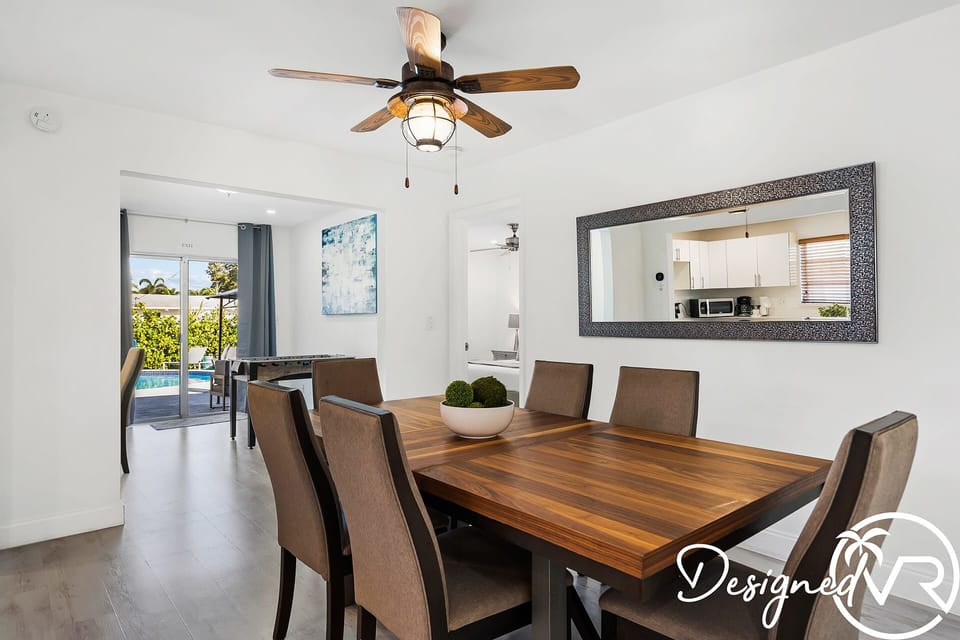 Comfortable Dining Area