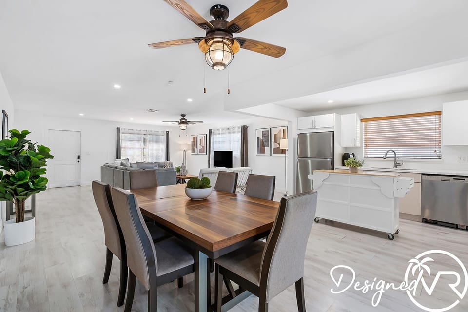 Dining area for 8 guests.