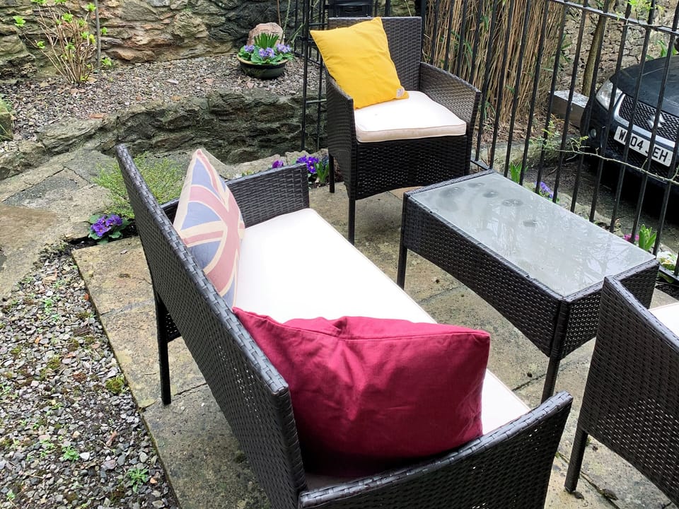 Sitting-out-area | Fisherman&rsquo;s Cottage, Barbican, Plymouth