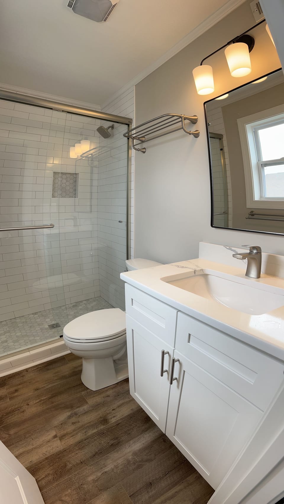 Fully renovated master en suite bathroom