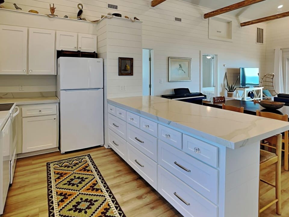 Full Size Kitchen