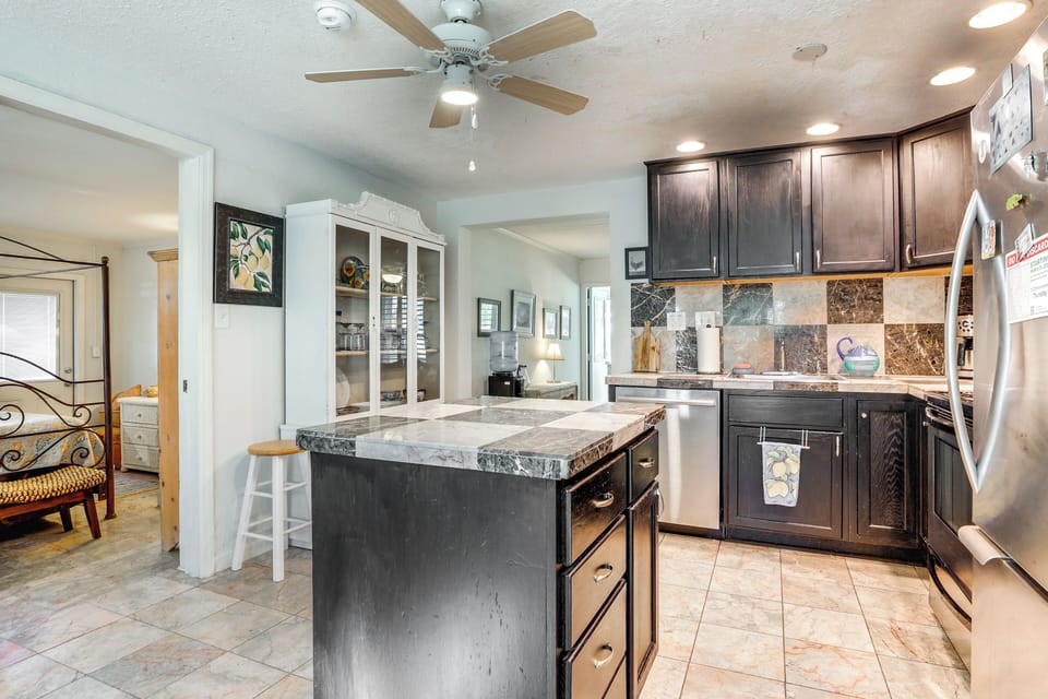 Kitchen | Drip Coffee Maker | Toaster | Blender | Spices