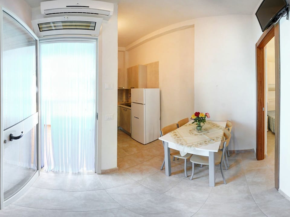 Property, Room, Floor, Building, Interior Design, Ceiling, Furniture, House, Architecture, Real Estate