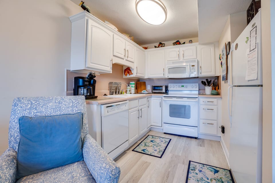 Fully stocked kitchen