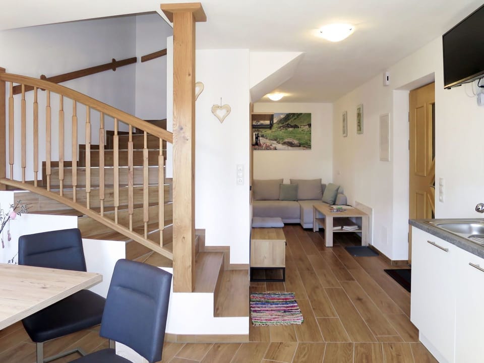 Room, Property, Building, Interior Design, Stairs, Furniture, House, Floor, Wood Flooring, Ceiling