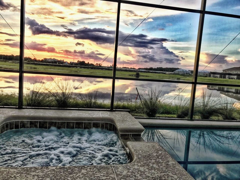 Sleeps 14! Near Disney/Water view/RESORT/FREE WIFI House in Kissimmee